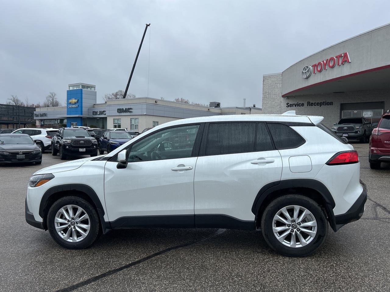 2023 Toyota Corolla Cross LE   8" Touchscreen   Heated Steering Wheel Photo