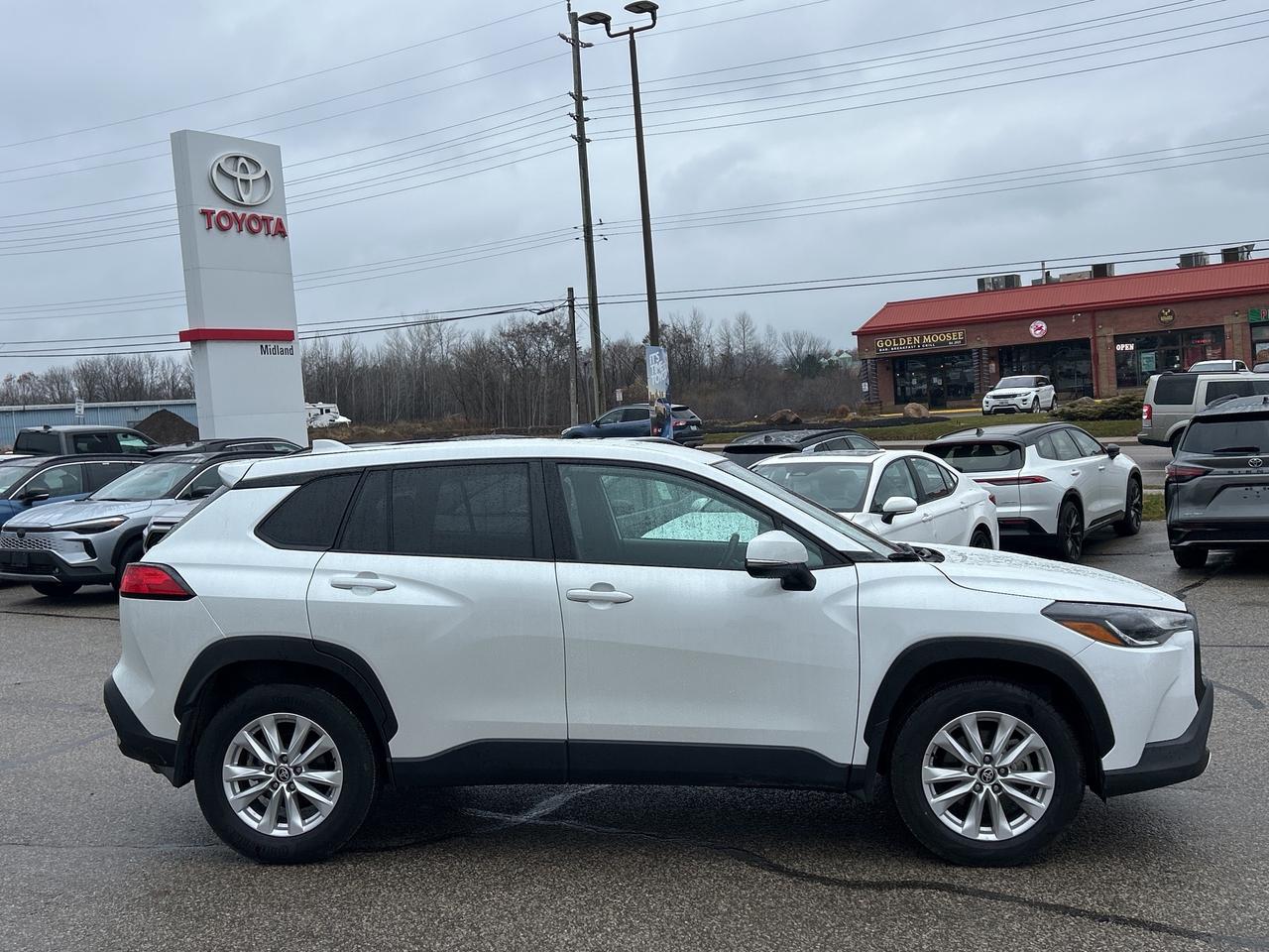 2023 Toyota Corolla Cross LE   8" Touchscreen   Heated Steering Wheel Photo