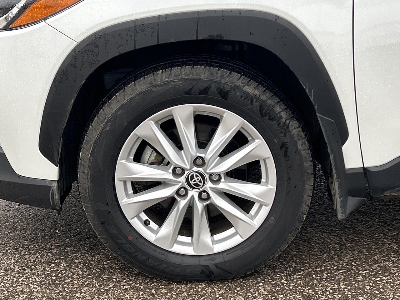 2023 Toyota Corolla Cross LE   8" Touchscreen   Heated Steering Wheel Photo