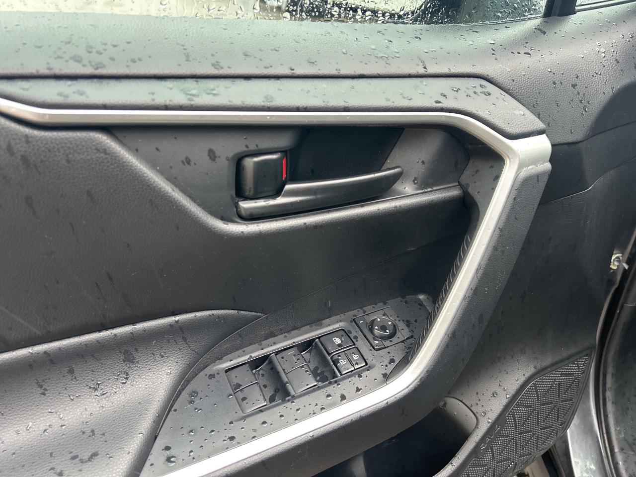 2020 Toyota RAV4 LE   NO REPORTED ACCIDENTS   Heated Front Seats Photo