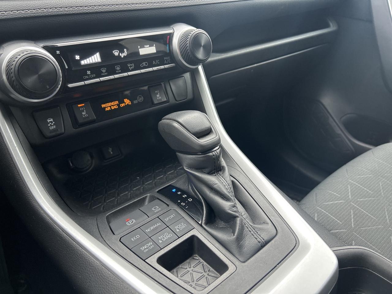 2020 Toyota RAV4 LE   NO REPORTED ACCIDENTS   Heated Front Seats Photo