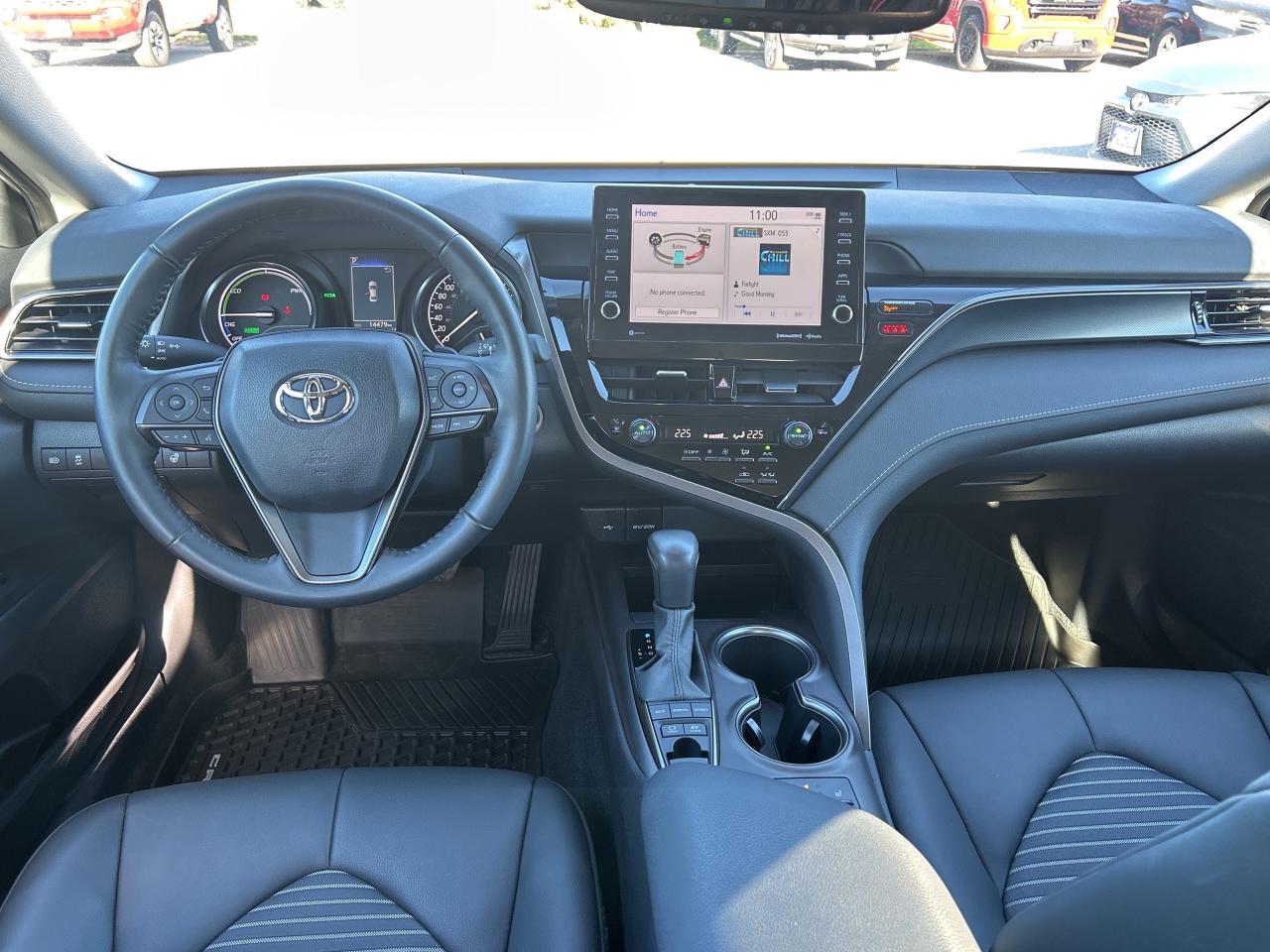 2022 Toyota Camry Hybrid SE   LOW KM   Power Moonroof   ONE OWNER Photo