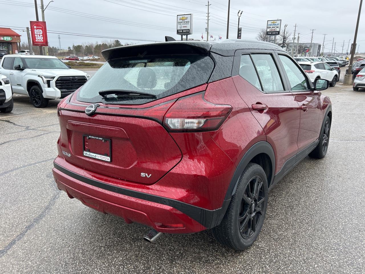 2023 Nissan Kicks SV   ONE OWNER   Blind Spot Warning Photo4