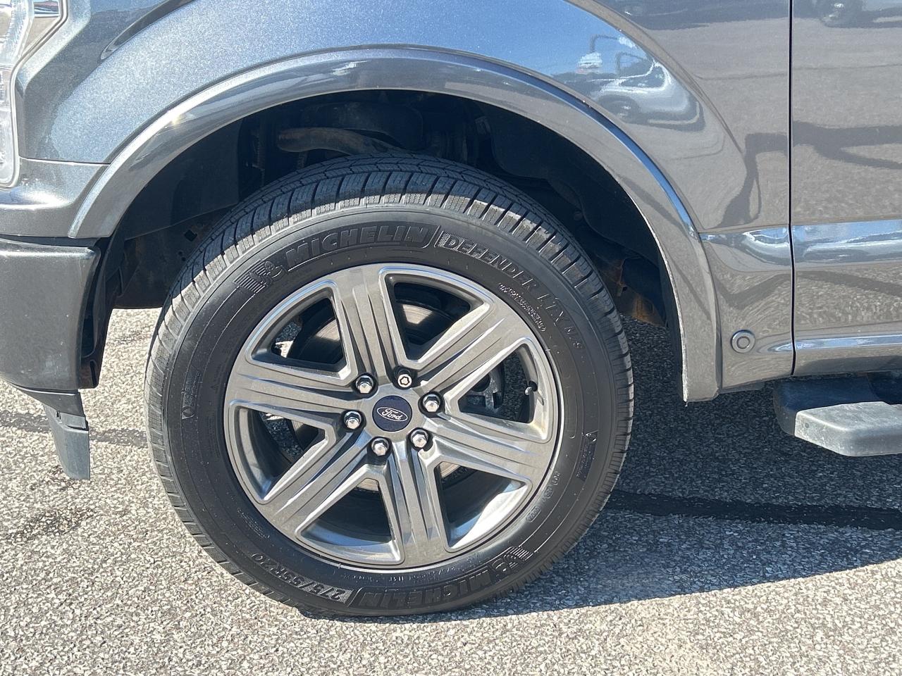 2020 Ford F-150 Lariat   Leather Interior   Power Moonroof Photo