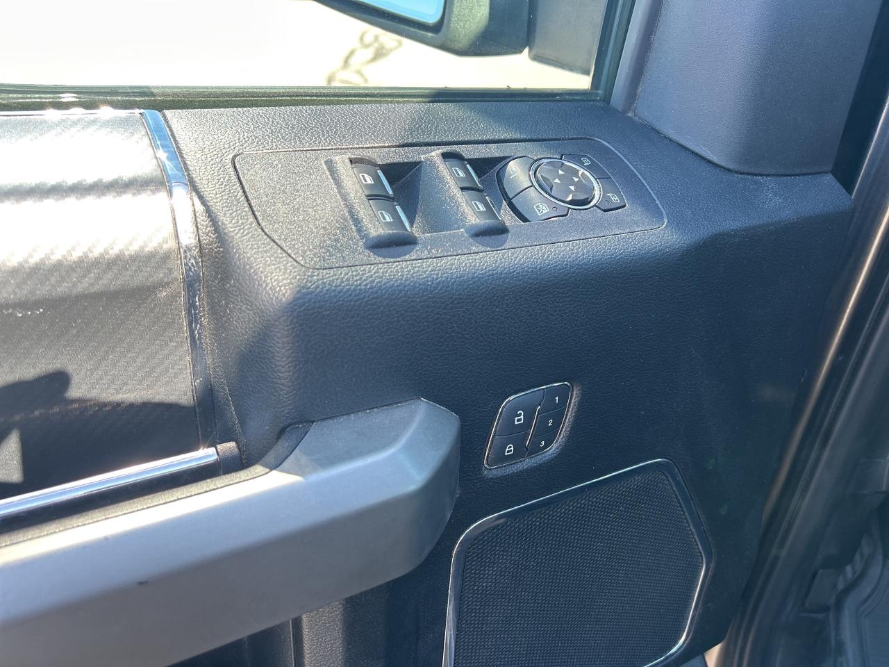 2020 Ford F-150 Lariat   Leather Interior   Power Moonroof Photo