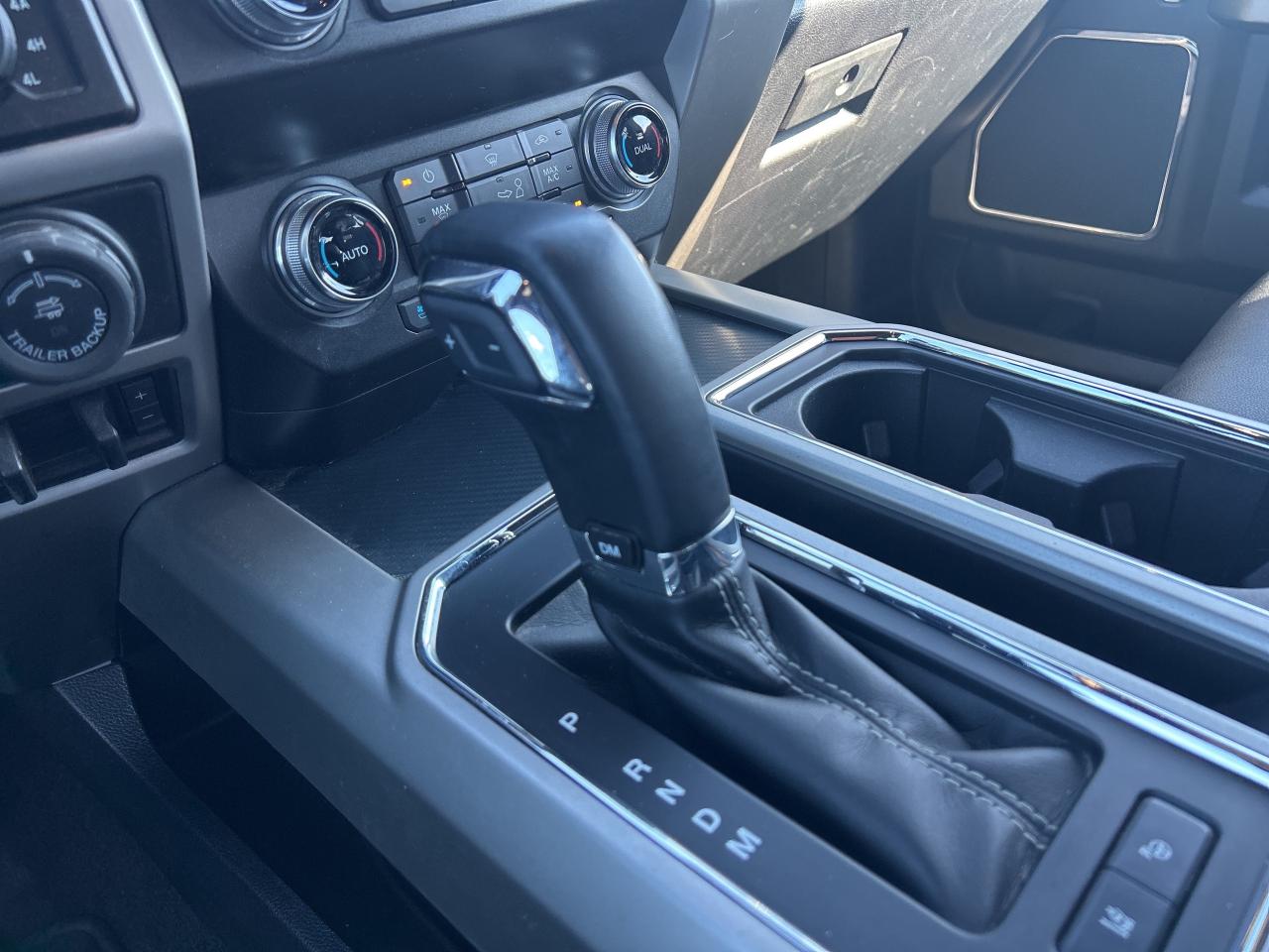 2020 Ford F-150 Lariat   Leather Interior   Power Moonroof Photo