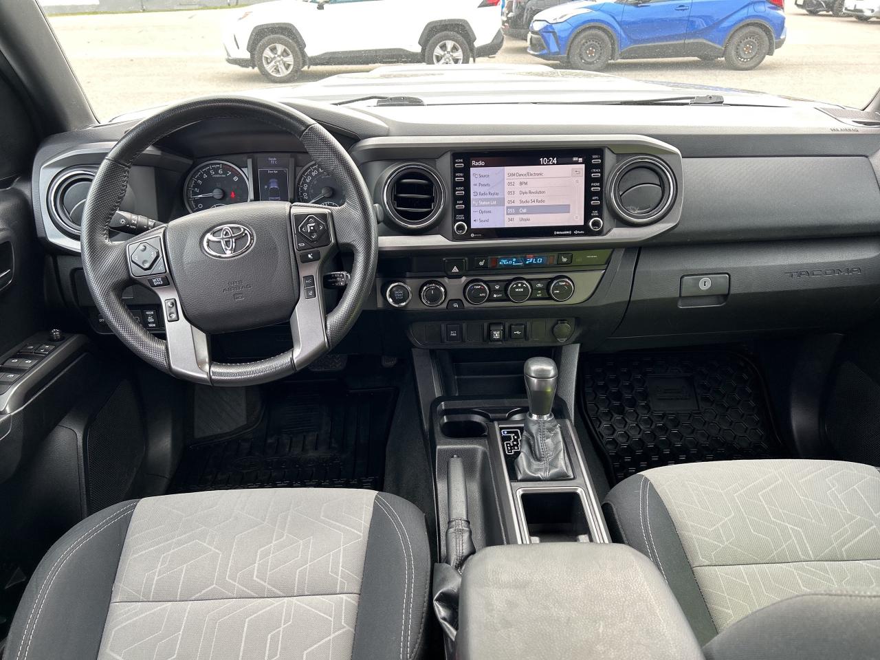 2021 Toyota Tacoma TRD Sport   Rear Sliding Window   Tonneau Cover Photo