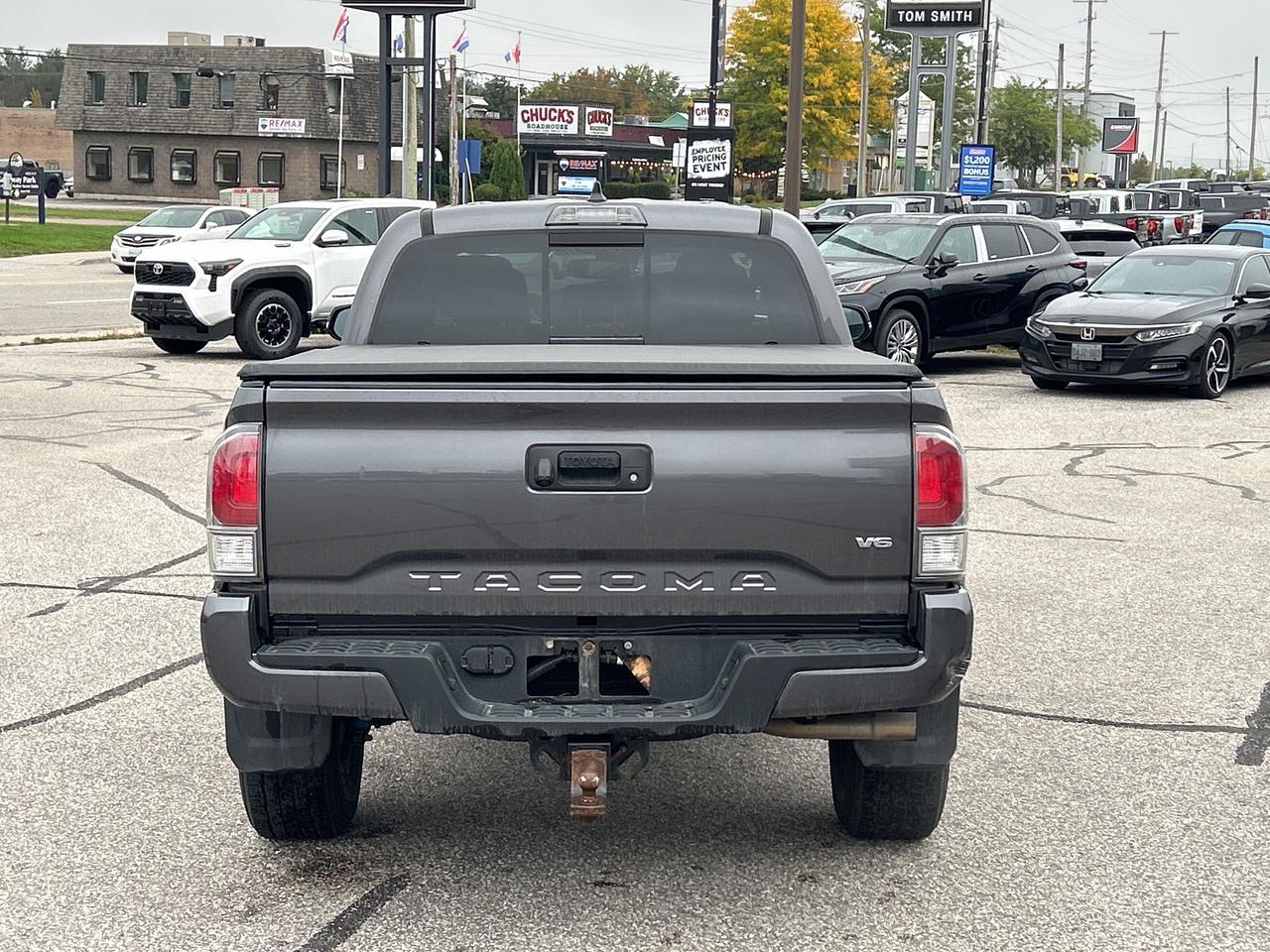 2021 Toyota Tacoma TRD Sport   Rear Sliding Window   Tonneau Cover Photo