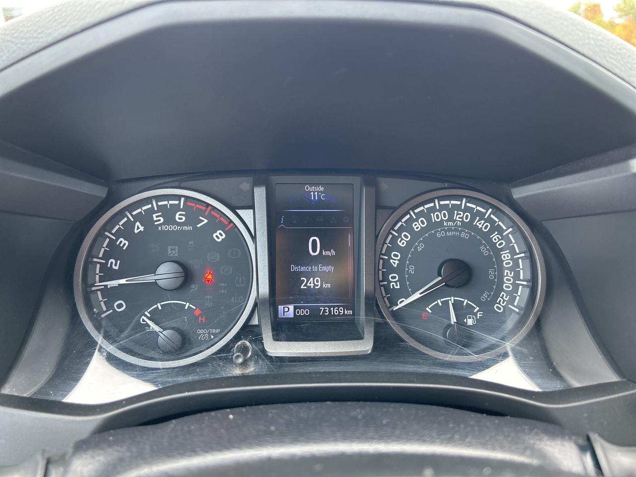 2021 Toyota Tacoma TRD Sport   Rear Sliding Window   Tonneau Cover Photo