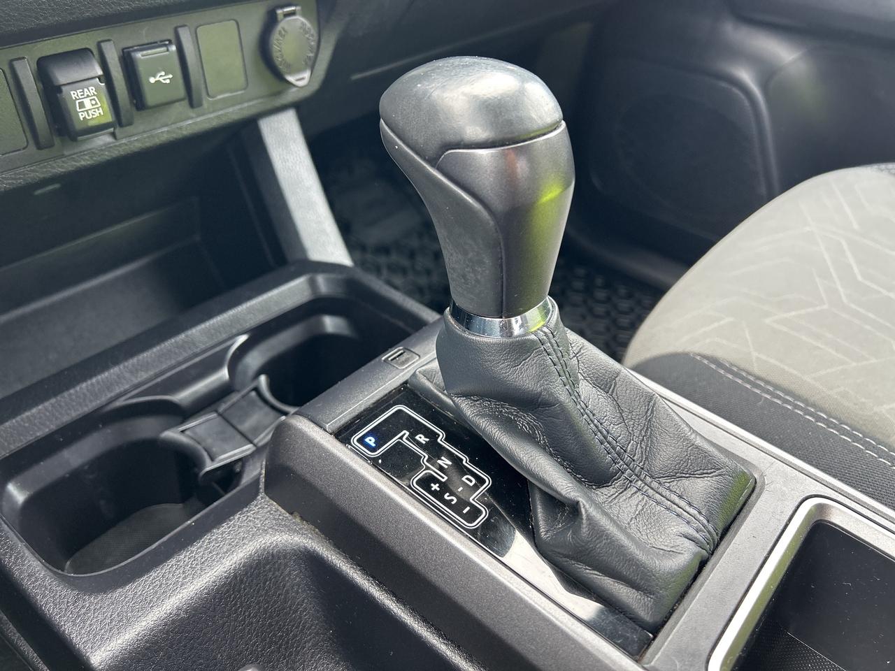 2021 Toyota Tacoma TRD Sport   Rear Sliding Window   Tonneau Cover Photo