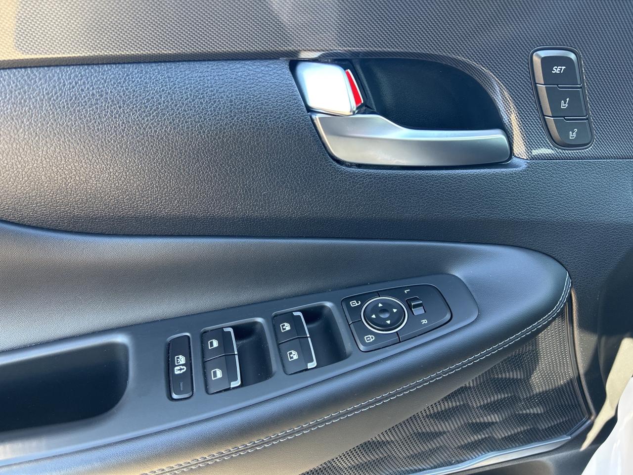 2022 Hyundai Santa Fe Hybrid Luxury AWD   Moonroof   Front & Rear Heated Seats Photo