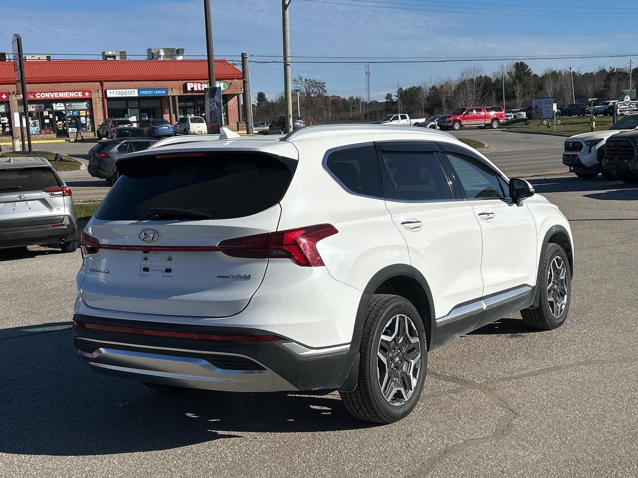 2022 Hyundai Santa Fe Hybrid Luxury AWD   Moonroof   Front & Rear Heated Seats Photo4