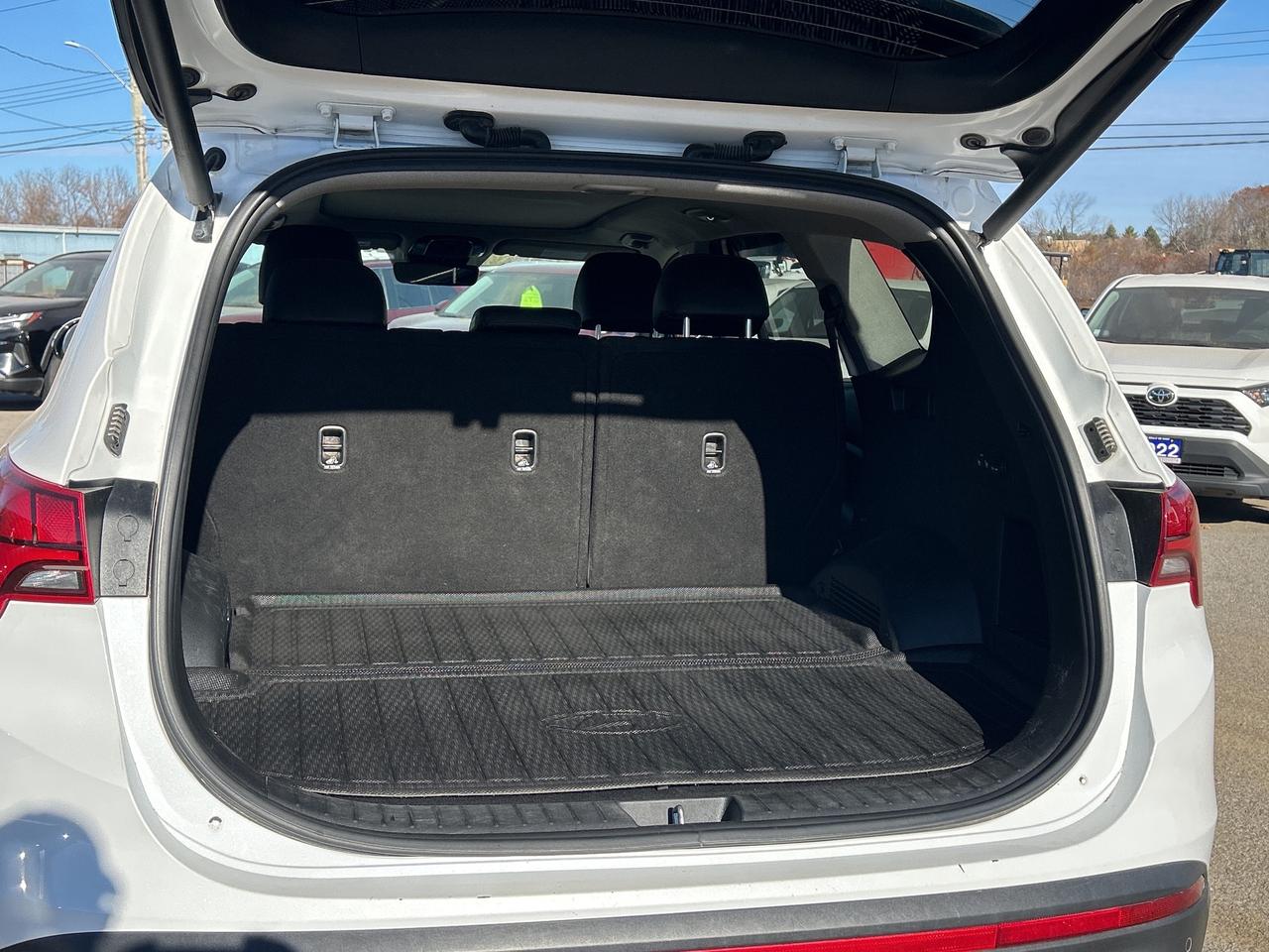 2022 Hyundai Santa Fe Hybrid Luxury AWD   Moonroof   Front & Rear Heated Seats Photo