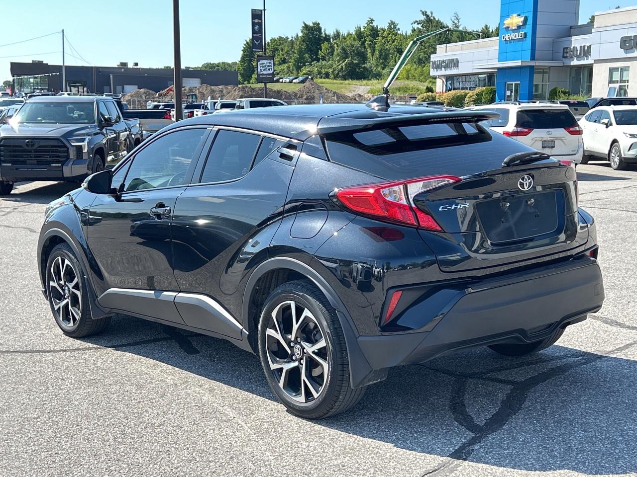 2022 Toyota C-HR XLE Premium   ONE OWNER   Apple Car Play Photo