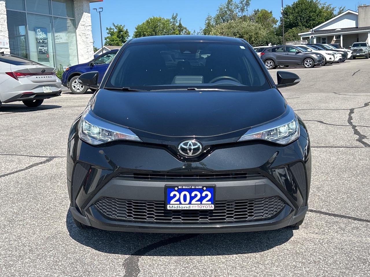 2022 Toyota C-HR XLE Premium   ONE OWNER   Apple Car Play Photo
