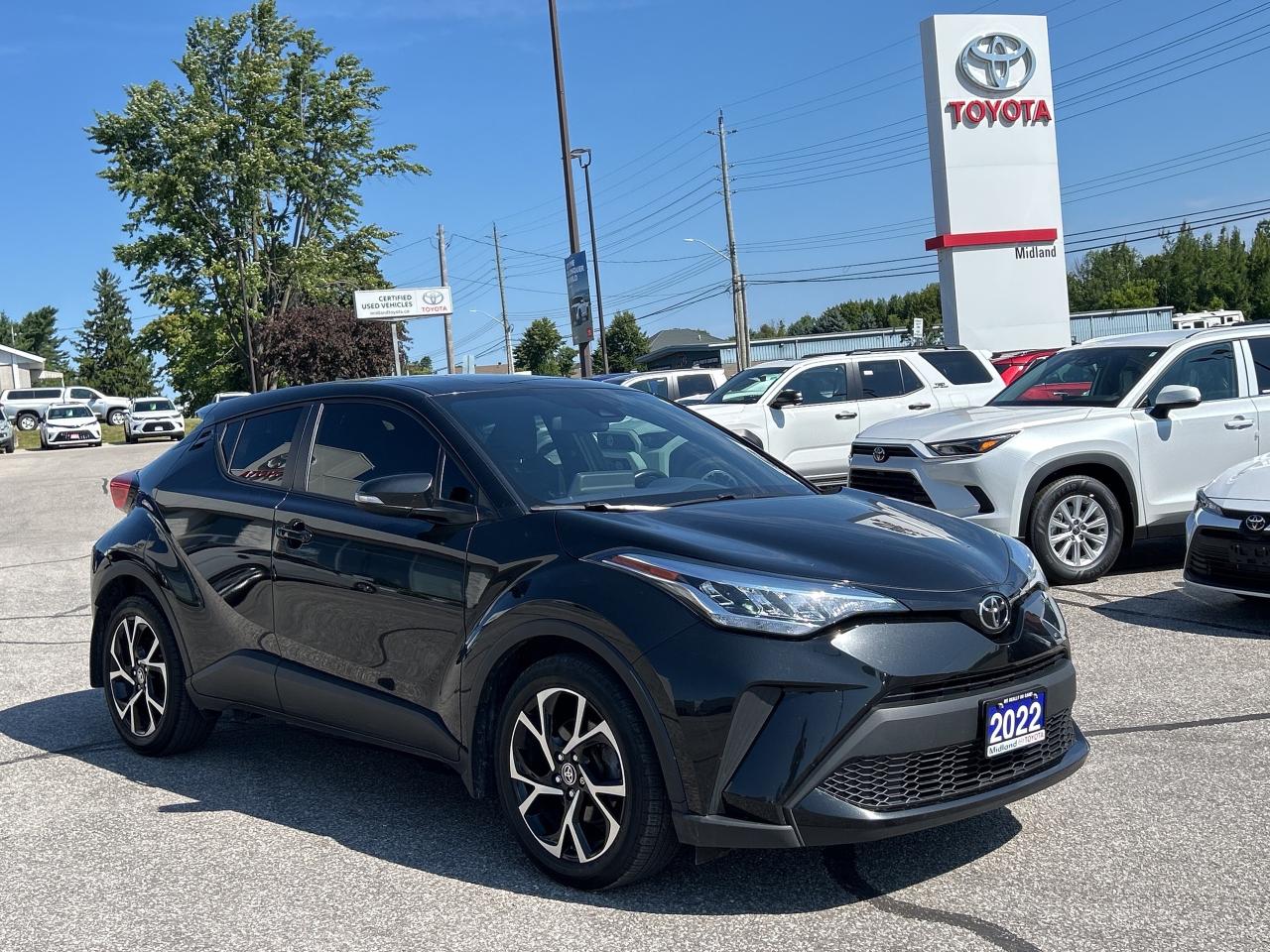 2022 Toyota C-HR XLE Premium   ONE OWNER   Apple Car Play Photo