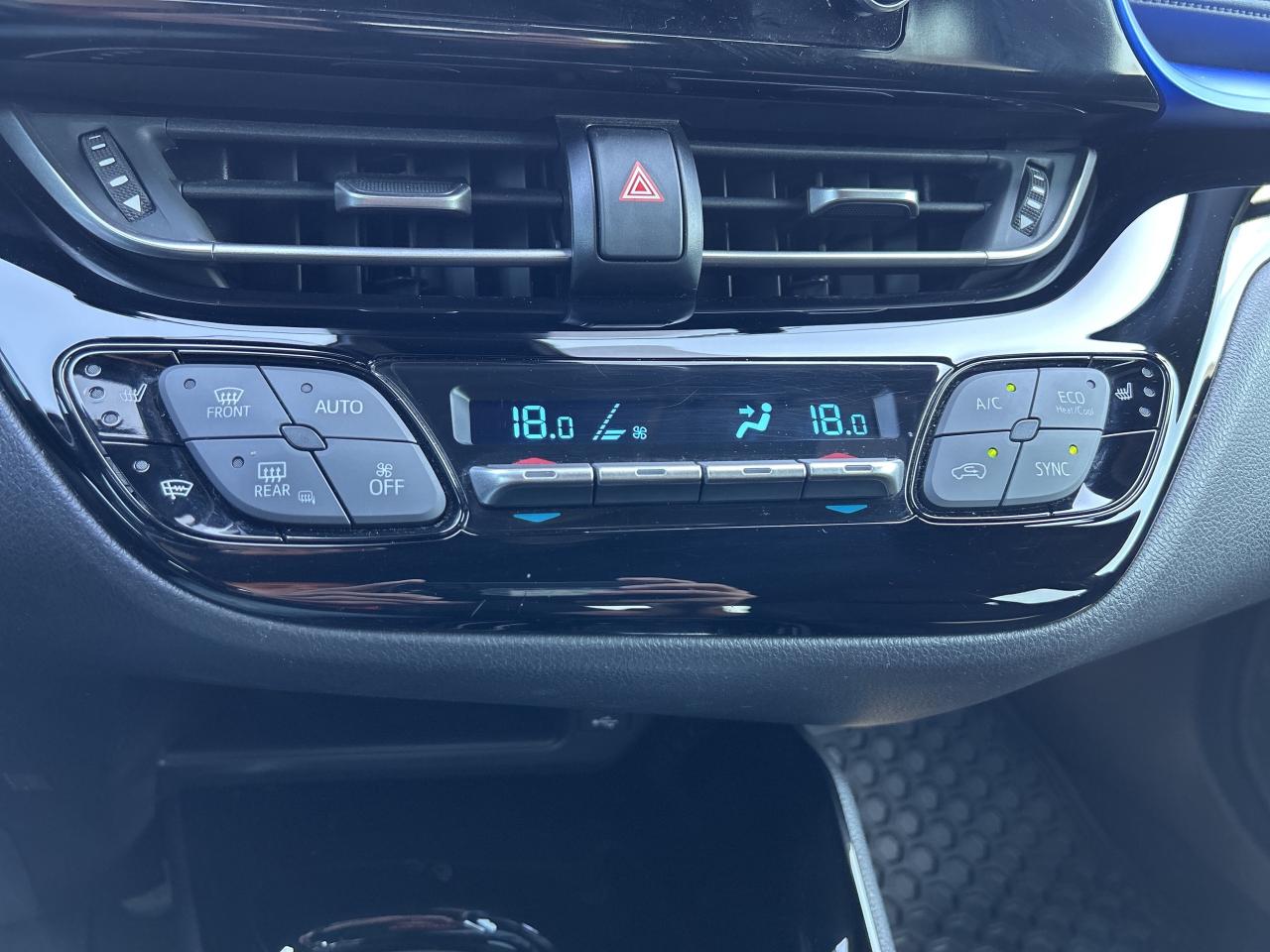 2022 Toyota C-HR XLE Premium   ONE OWNER   Apple Car Play Photo