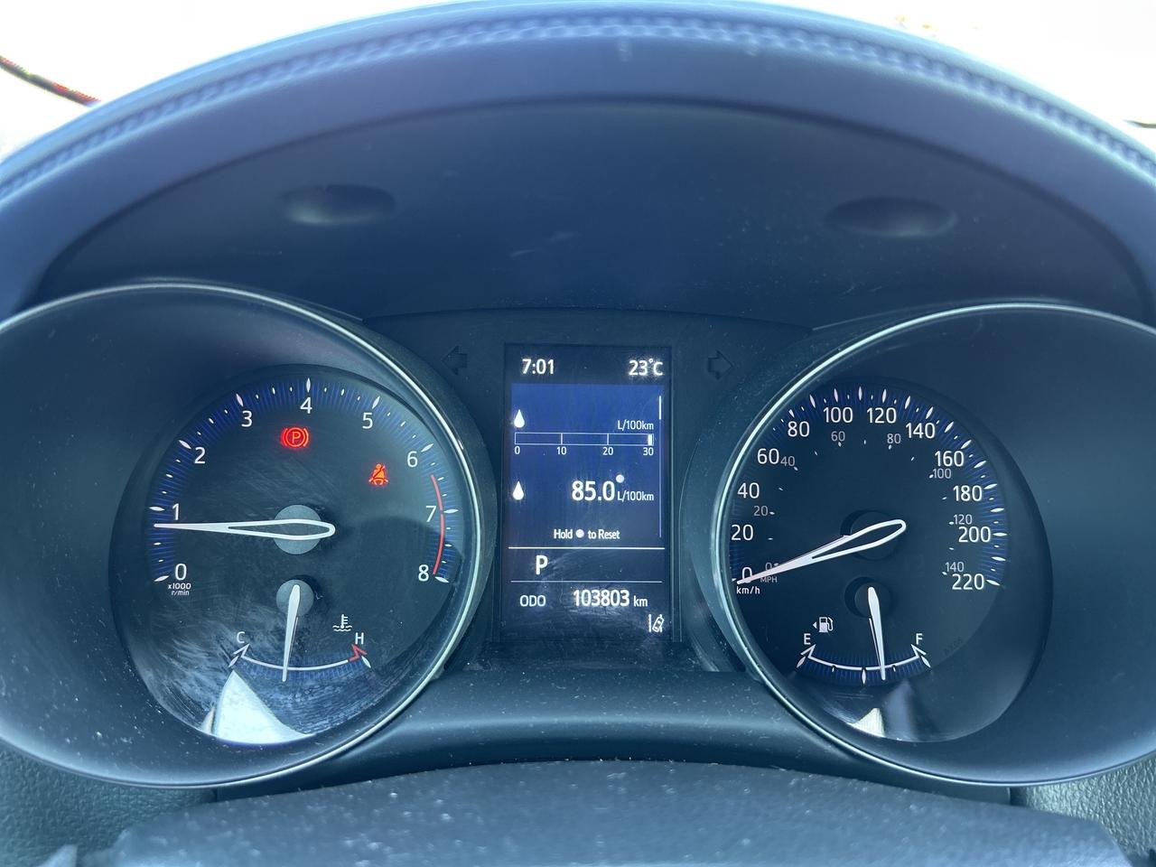 2022 Toyota C-HR XLE Premium   ONE OWNER   Apple Car Play Photo