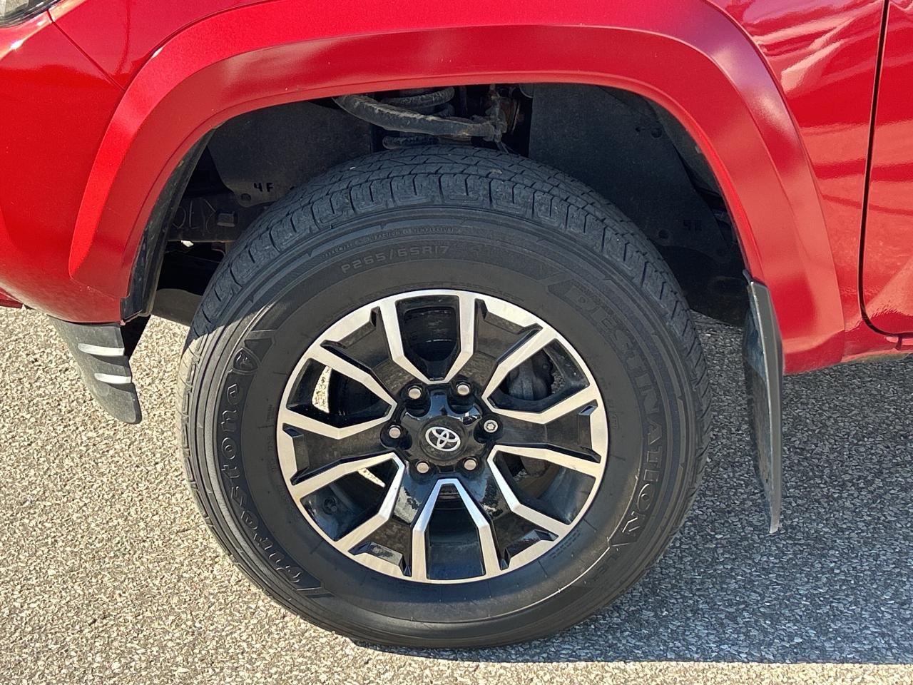 2022 Toyota Tacoma TRD Sport   ONE OWNER   7" Multimedia System Photo