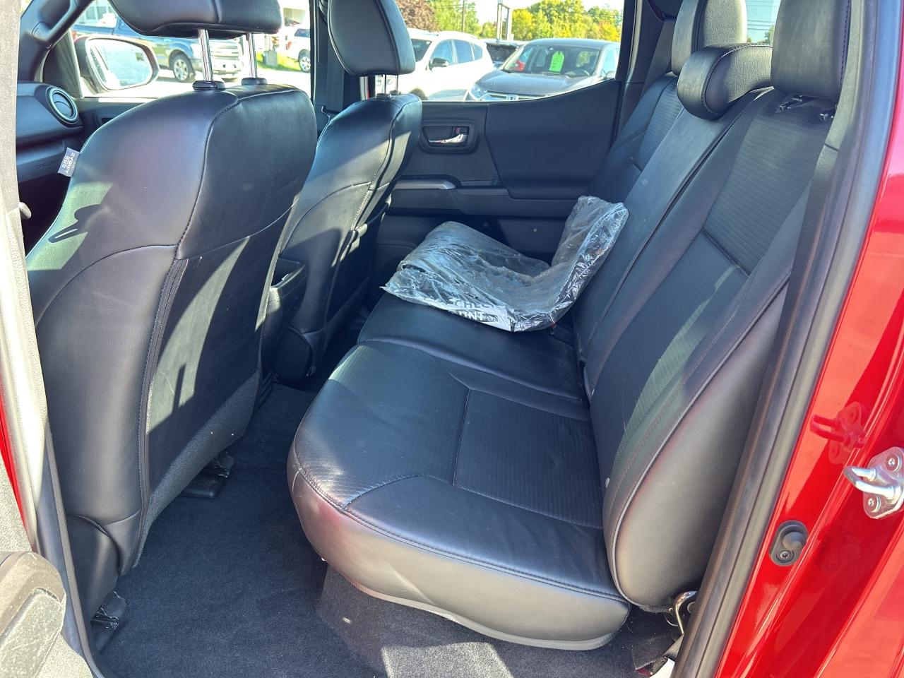 2022 Toyota Tacoma TRD Sport   ONE OWNER   7" Multimedia System Photo