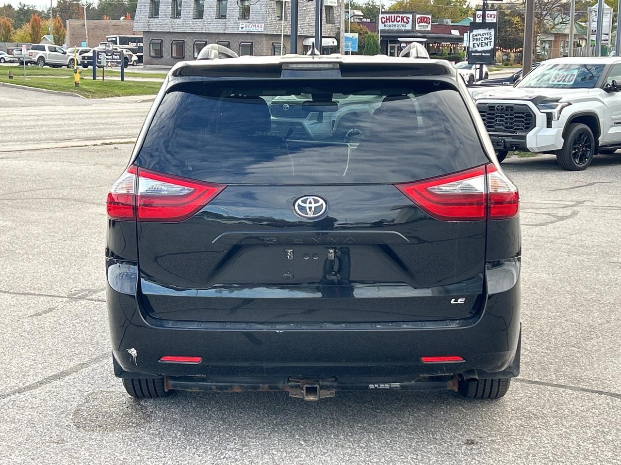 2020 Toyota Sienna LE 8-Passenger FWD   Trailer Hitch   Heated Seats Photo