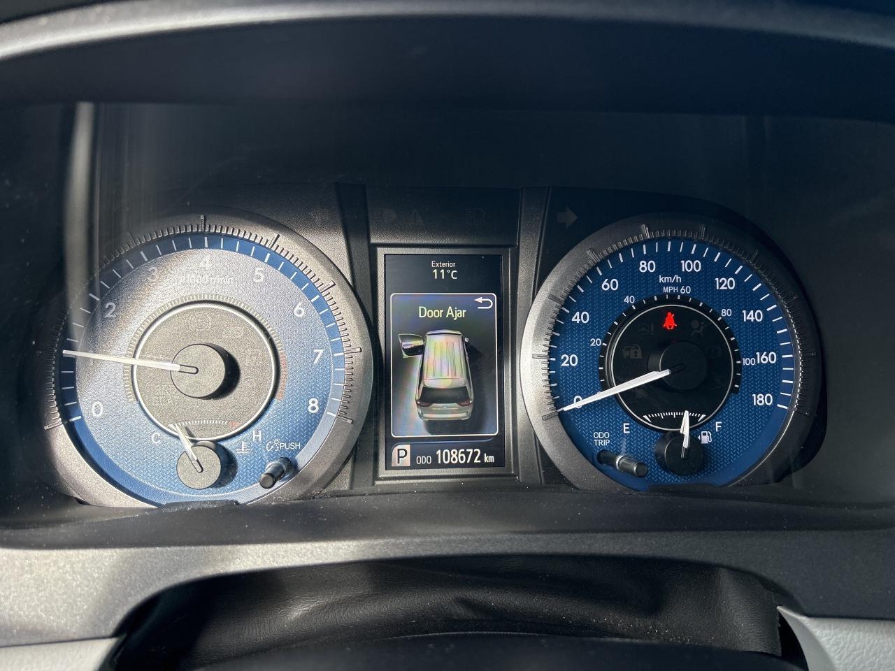 2020 Toyota Sienna LE 8-Passenger FWD   Trailer Hitch   Heated Seats Photo