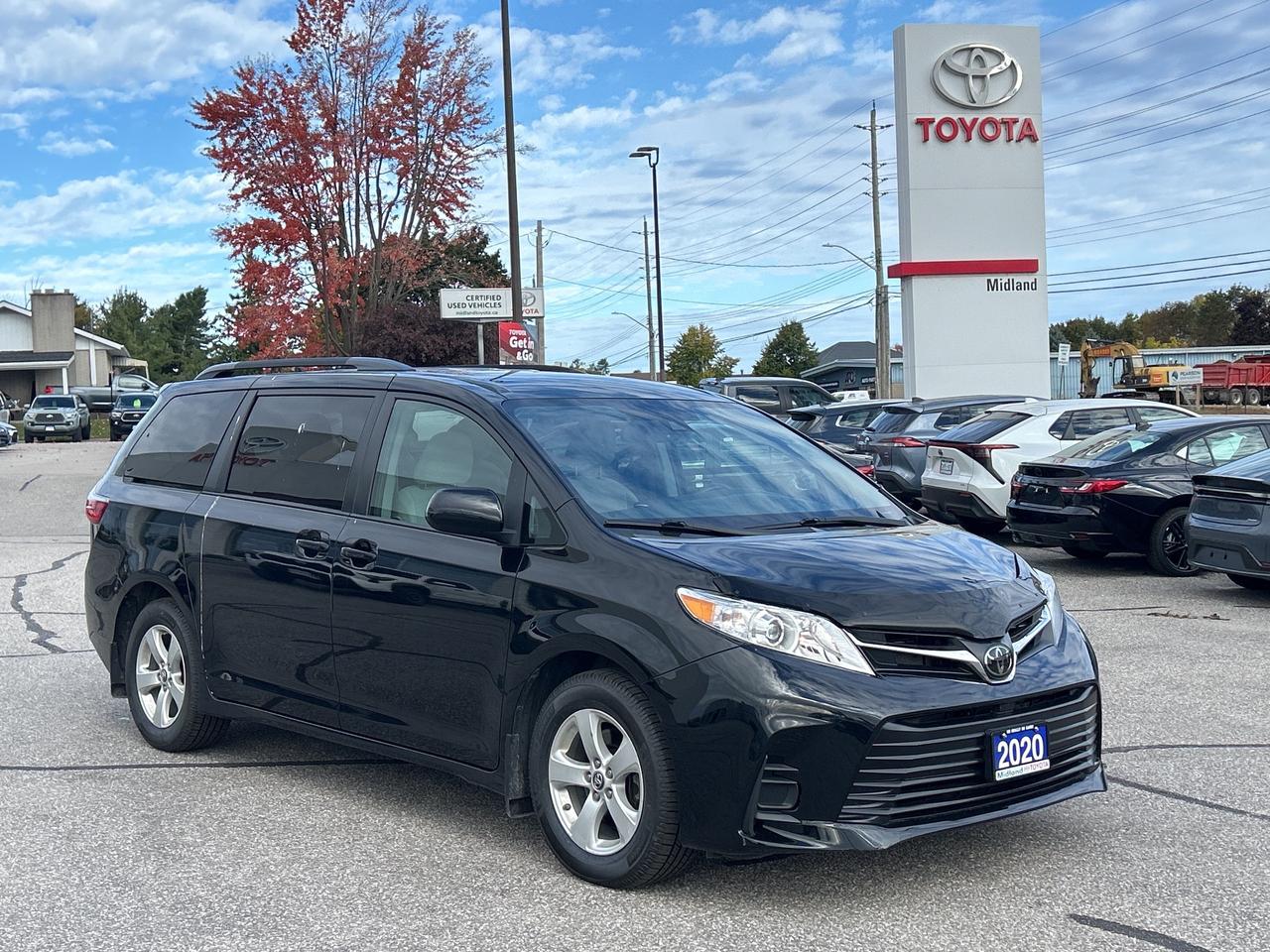 2020 Toyota Sienna LE 8-Passenger FWD   Trailer Hitch   Heated Seats Photo