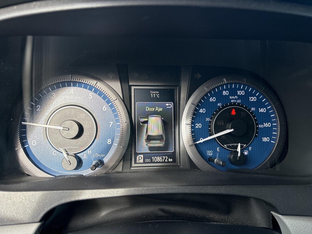 2020 Toyota Sienna LE 8-Passenger FWD   Trailer Hitch   Heated Seats Photo