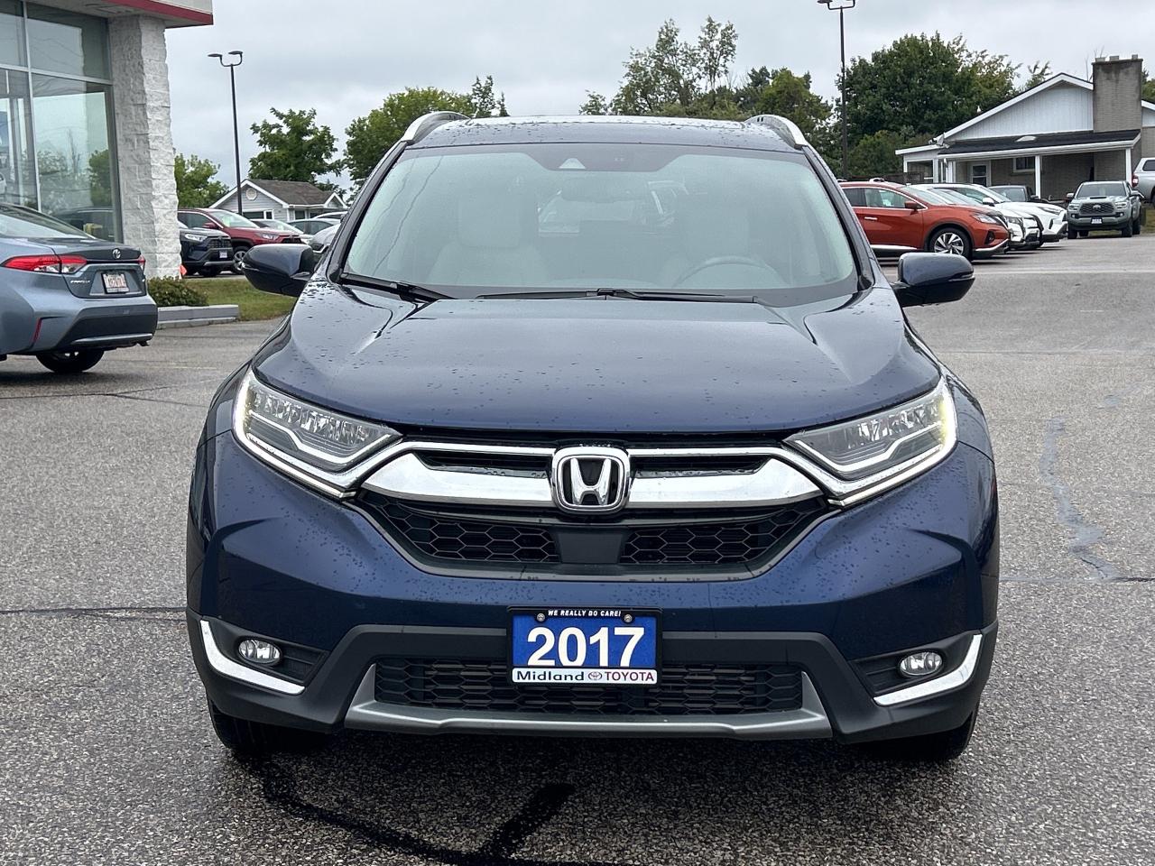 2017 Honda CR-V Touring   Panoramic Moonroof   Heated Front Seats Photo