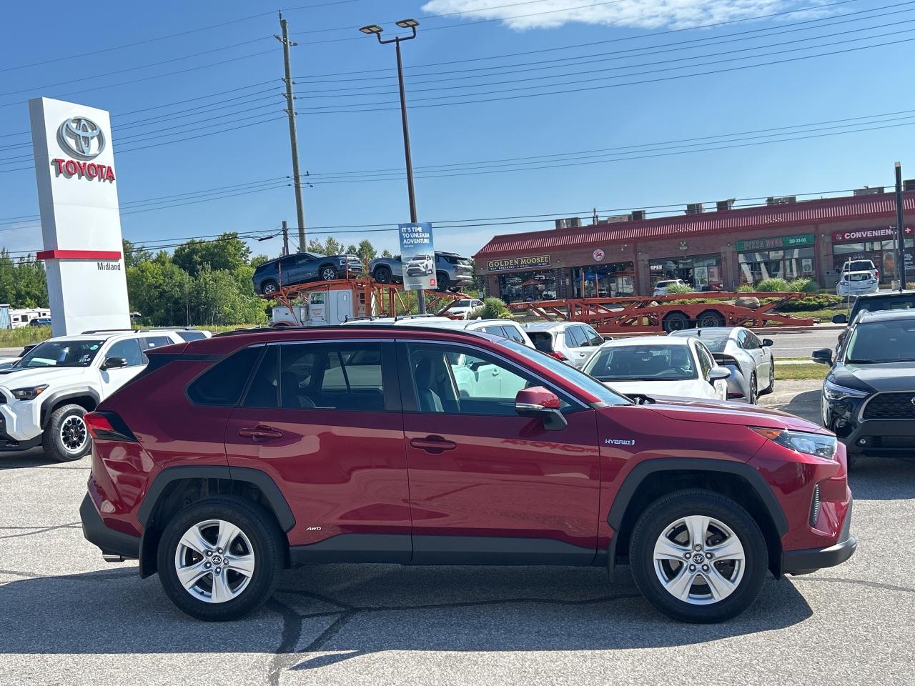 2020 Toyota RAV4 Hybrid LE   Front Heated Seats   Low KM Photo