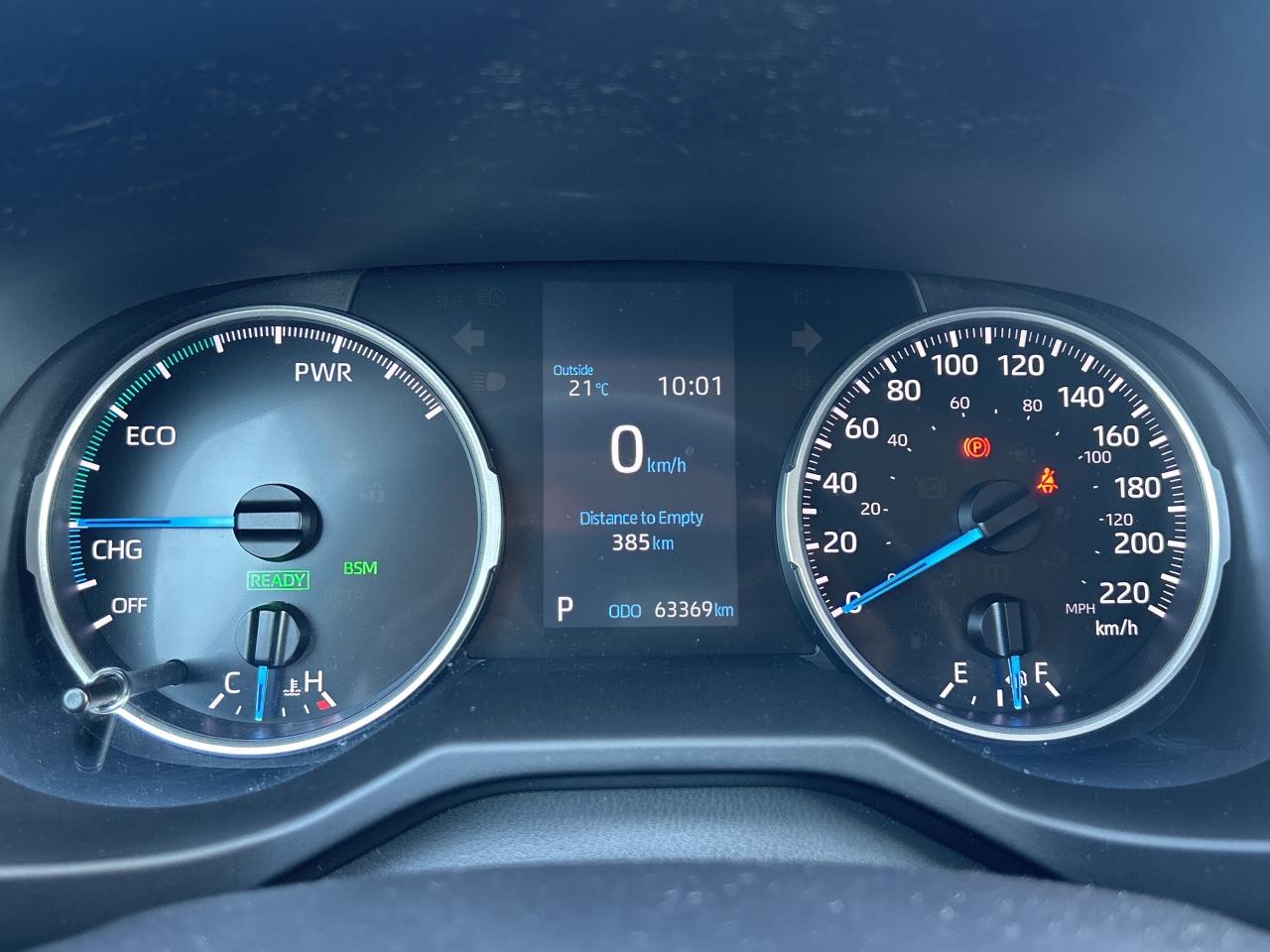 2020 Toyota RAV4 Hybrid LE   Front Heated Seats   Low KM Photo