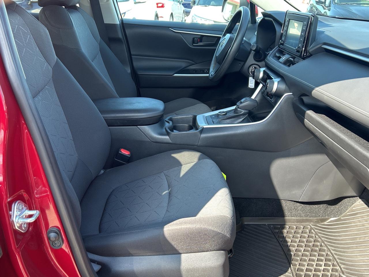 2020 Toyota RAV4 Hybrid LE   Front Heated Seats   Low KM Photo