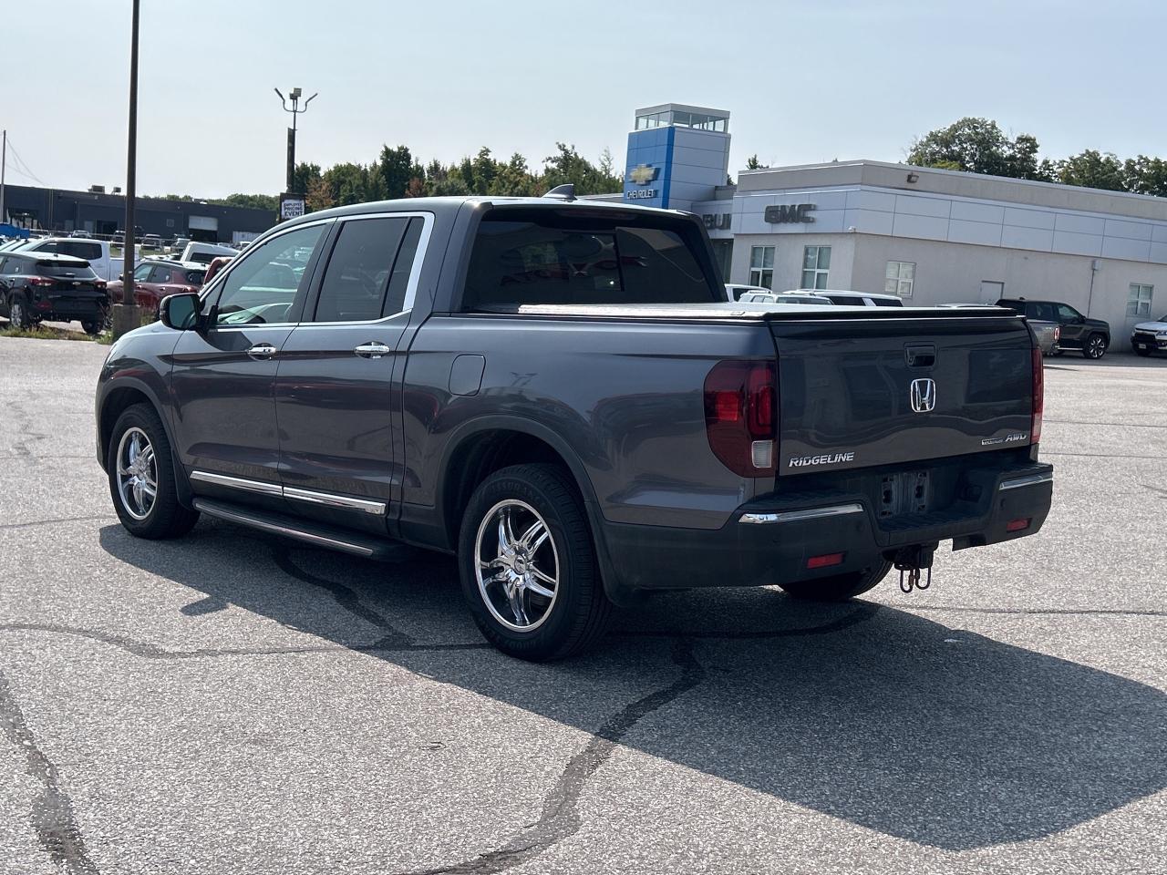 2017 Honda Ridgeline Touring   Power Rear Window   Heated Front Seats Photo