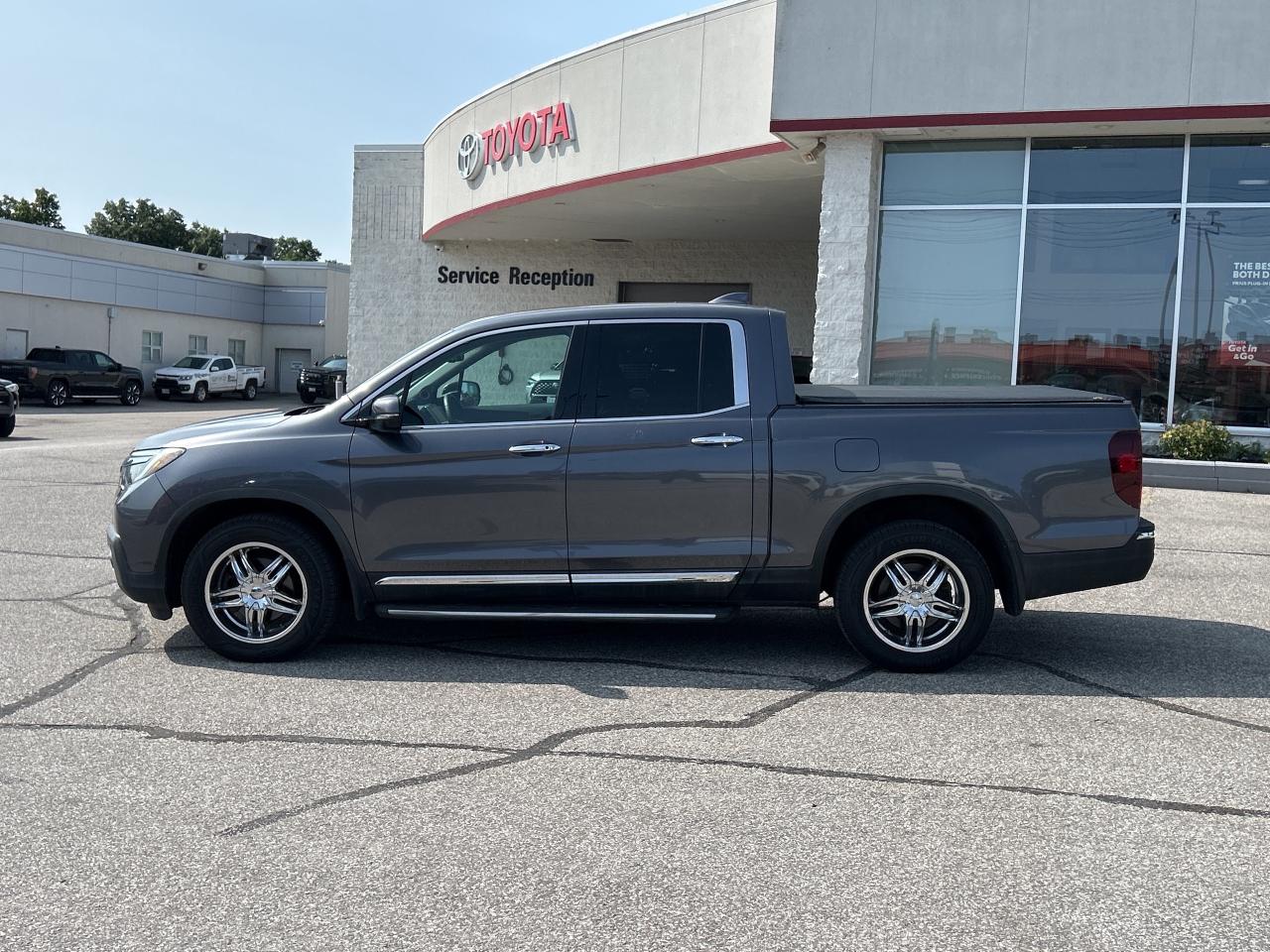 2017 Honda Ridgeline Touring   Power Rear Window   Heated Front Seats Photo