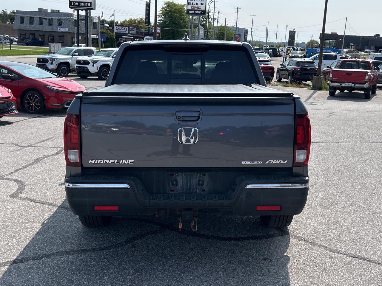 2017 Honda Ridgeline Touring   Power Rear Window   Heated Front Seats Photo3