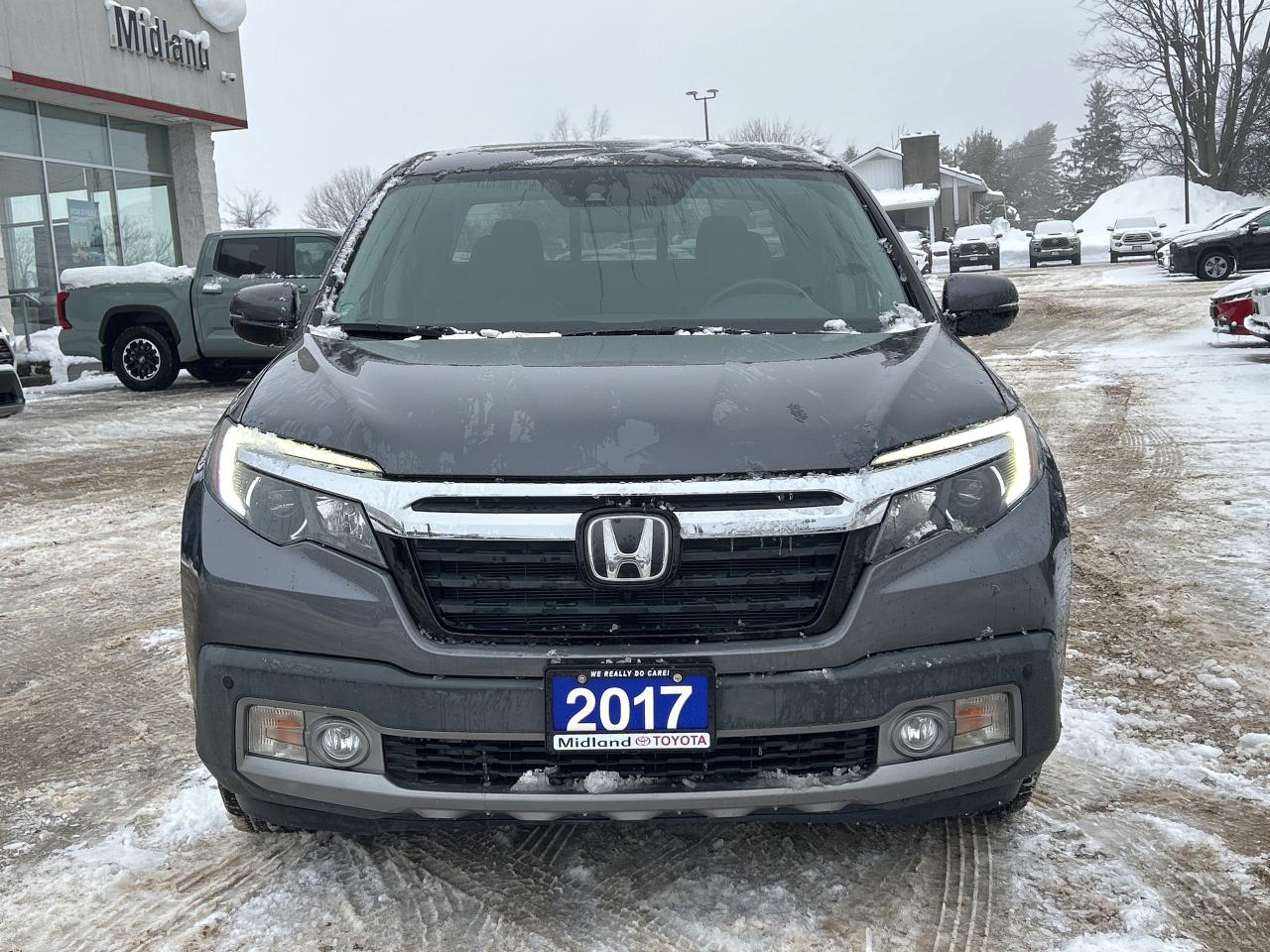 2017 Honda Ridgeline Touring   Power Rear Window   Heated Front Seats Photo