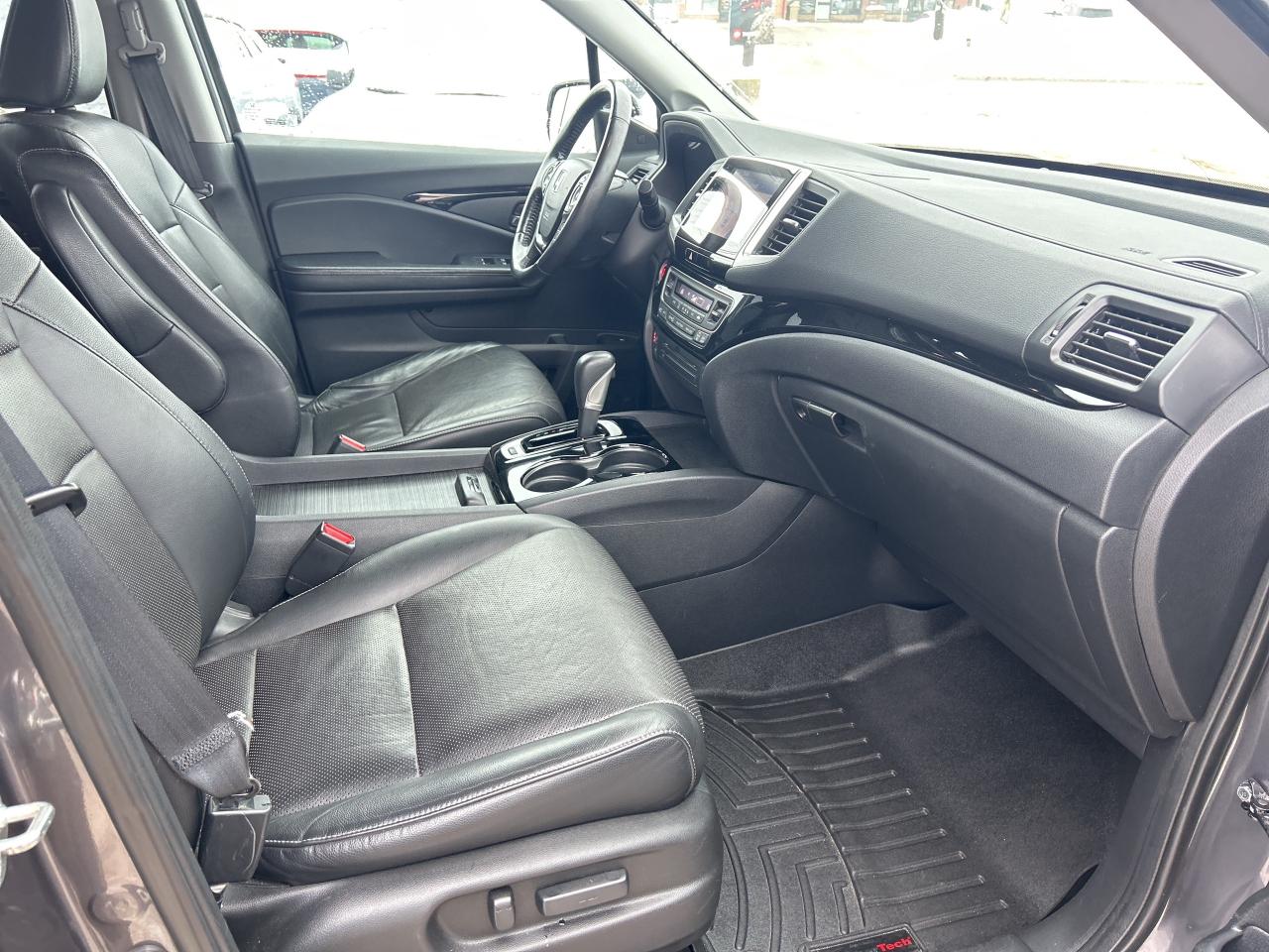 2017 Honda Ridgeline Touring   Power Rear Window   Heated Front Seats Photo