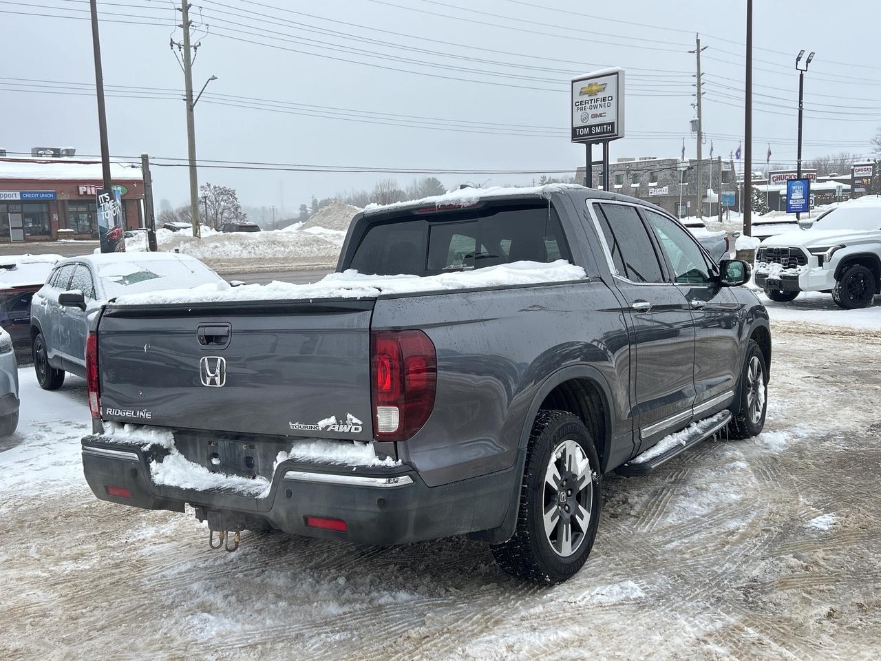 2017 Honda Ridgeline Touring   Power Rear Window   Heated Front Seats Photo4