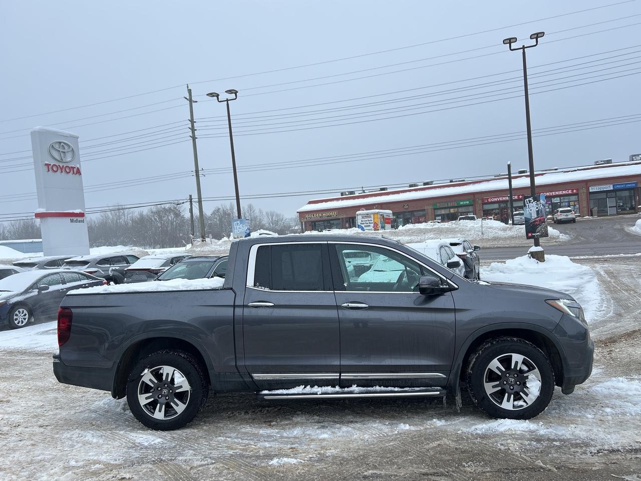 2017 Honda Ridgeline Touring   Power Rear Window   Heated Front Seats Photo