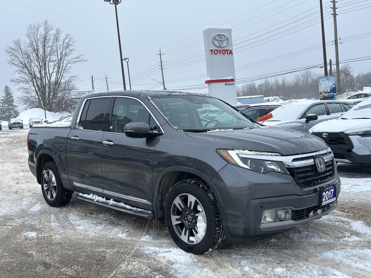 2017 Honda Ridgeline Touring   Power Rear Window   Heated Front Seats Photo
