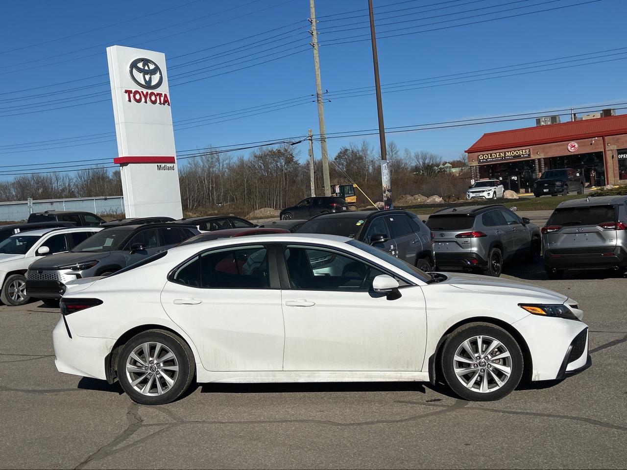2023 Toyota Camry SE   NO REPORTED ACCIDENTS   Heated Steering Wheel Photo
