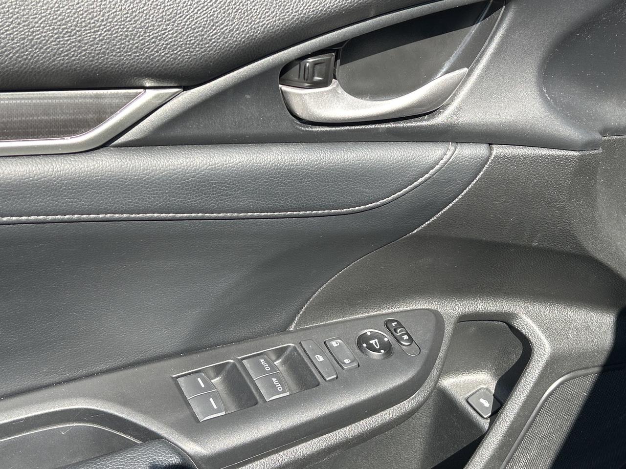 2020 Honda Civic Sedan Touring   Navigation   Leather Interior Photo