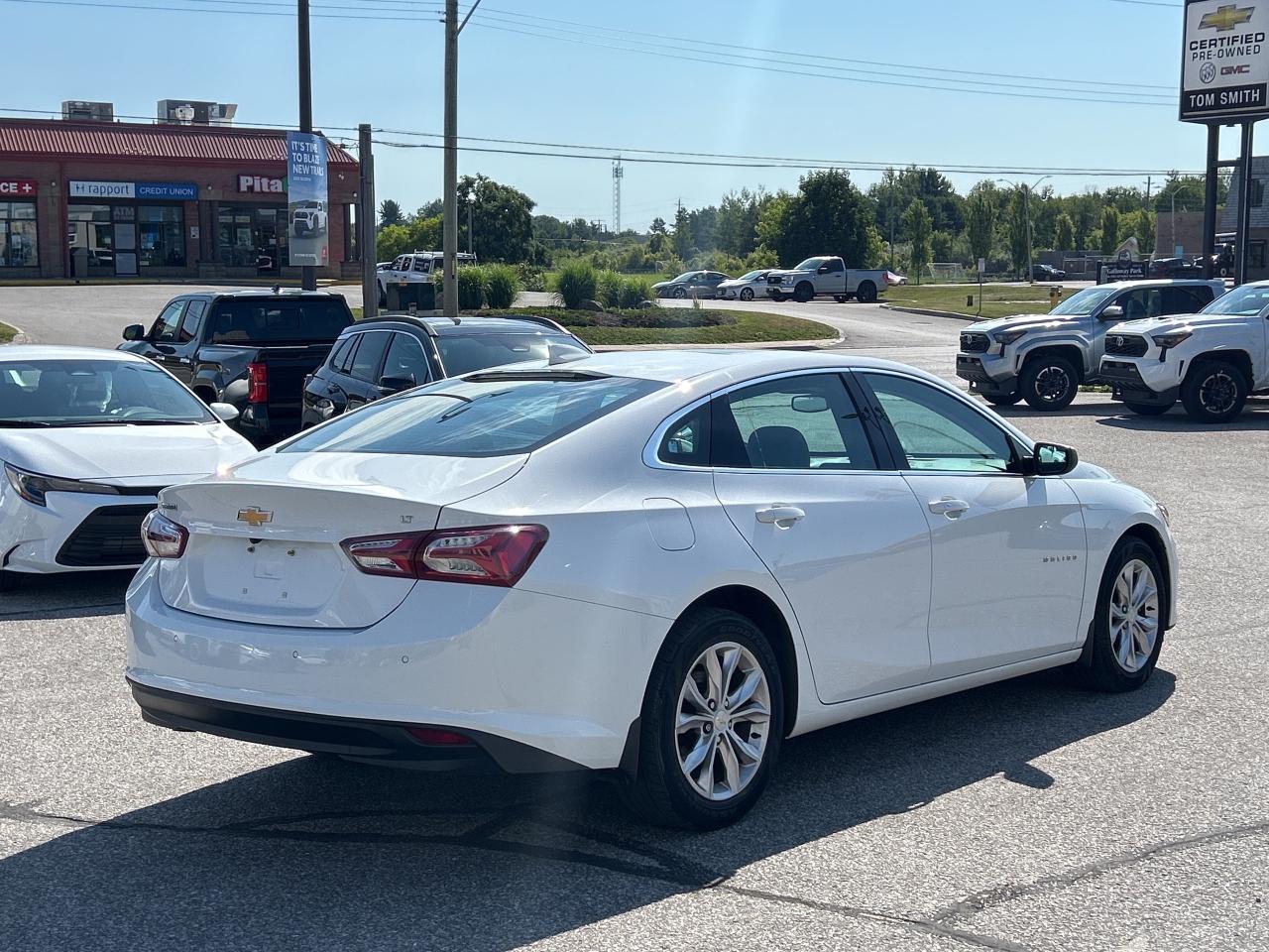 2019 Chevrolet Malibu LT   Leather Interior   Power Moonroof Photo