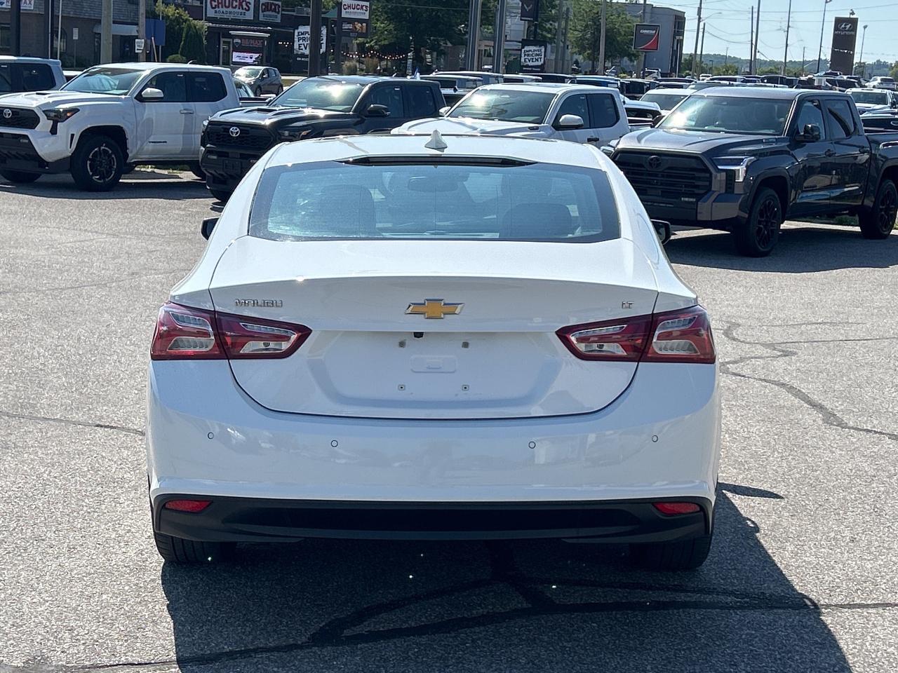 2019 Chevrolet Malibu LT   Leather Interior   Power Moonroof Photo3