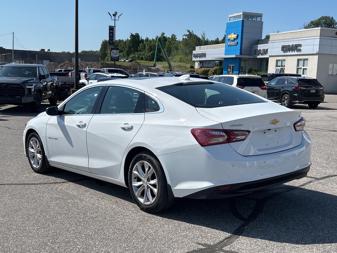 2019 Chevrolet Malibu LT   Leather Interior   Power Moonroof Photo2