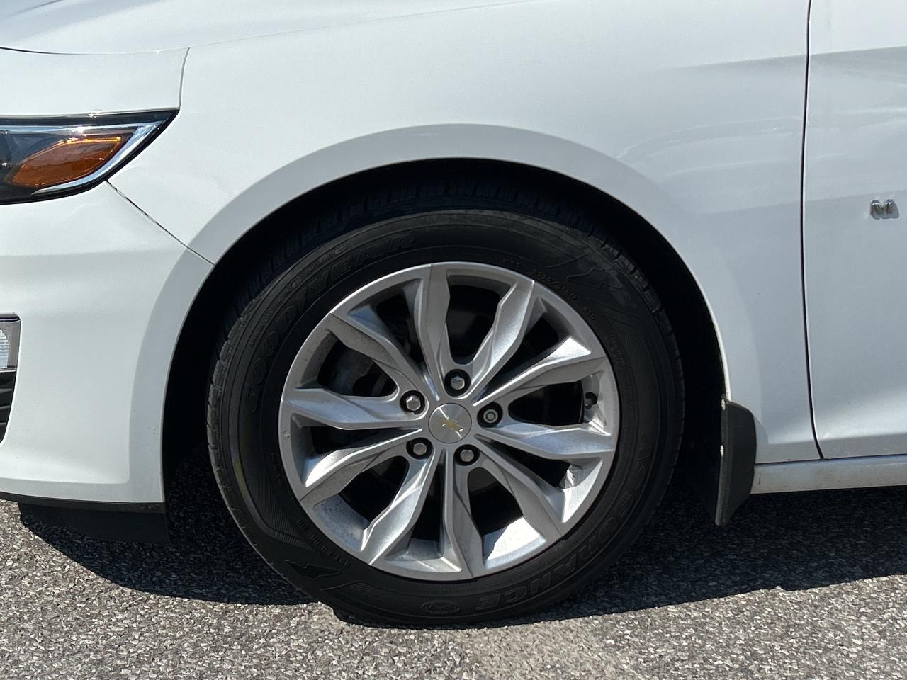 2019 Chevrolet Malibu LT   Leather Interior   Power Moonroof Photo