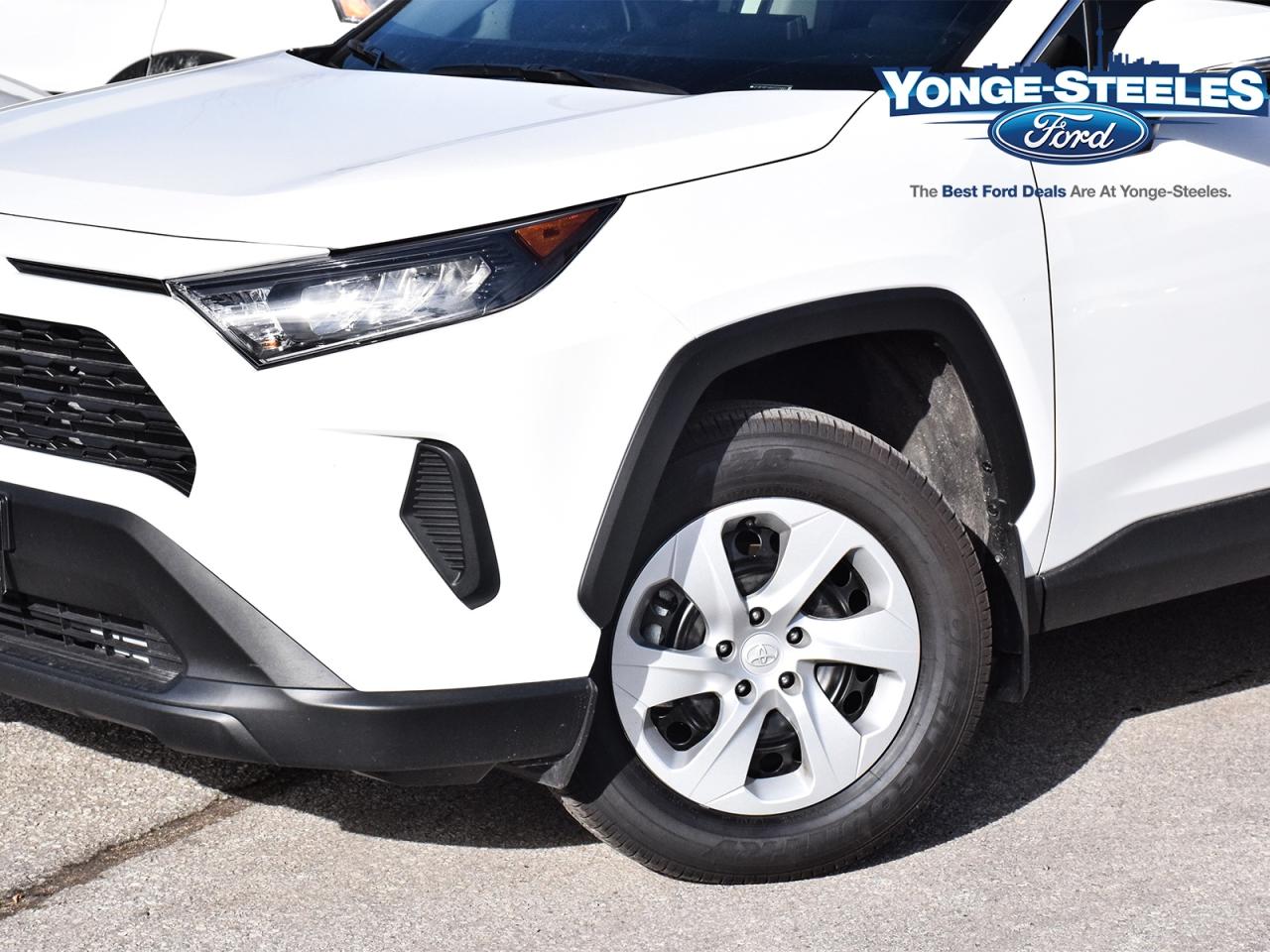 2025 Toyota RAV4 LE AWD - ONE OWNER - LOW LOW KMS Photo