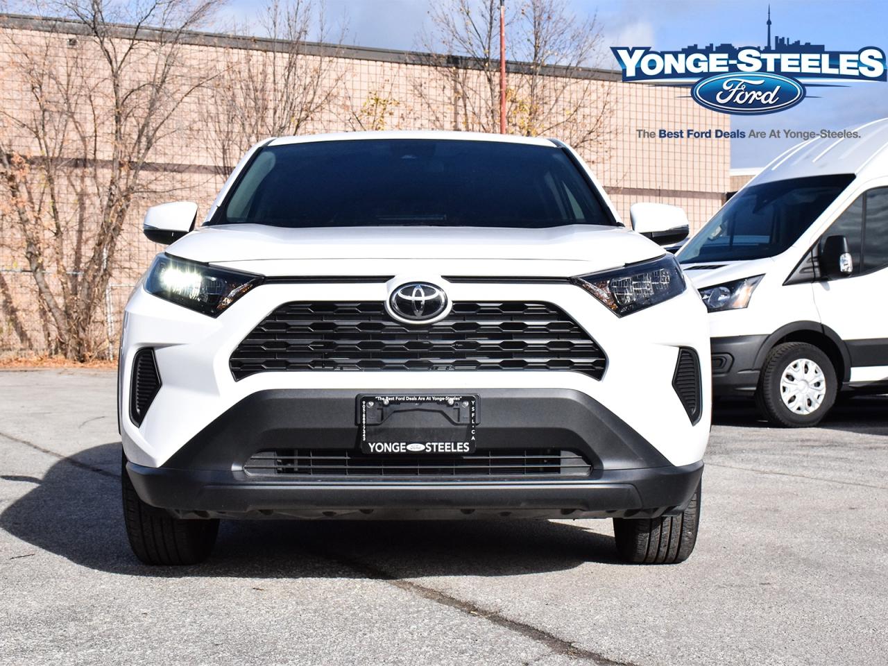 2025 Toyota RAV4 LE AWD - ONE OWNER - LOW LOW KMS Photo3