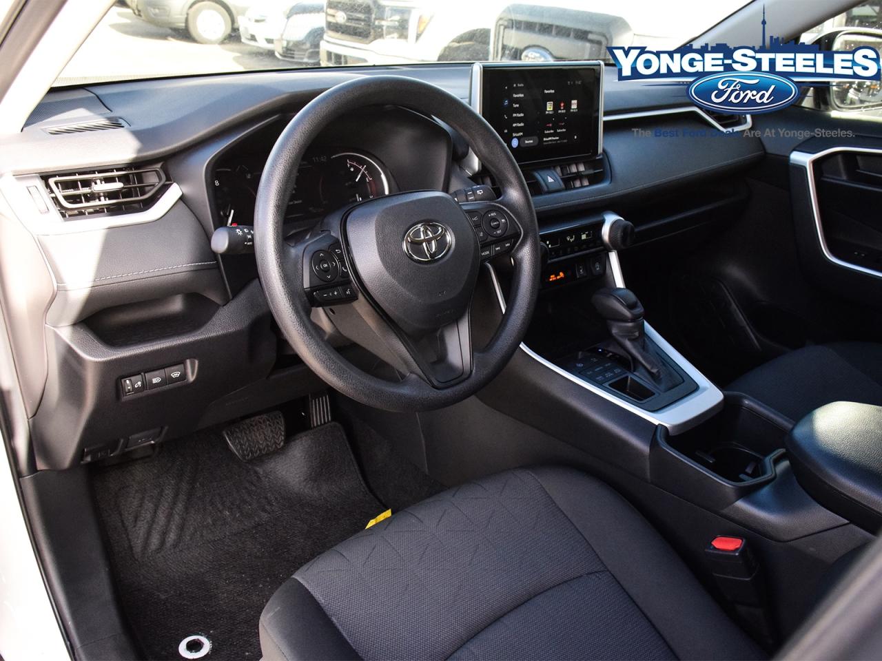 2025 Toyota RAV4 LE AWD - ONE OWNER - LOW LOW KMS Photo