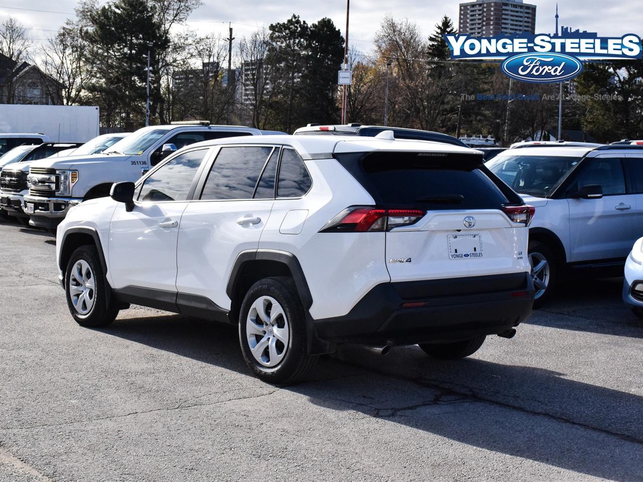 2025 Toyota RAV4 LE AWD - ONE OWNER - LOW LOW KMS Photo